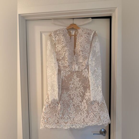 NWOT BRONX AND BANCO Isabella Long Sleeve Mini Dress in White - Picture 6 of 16